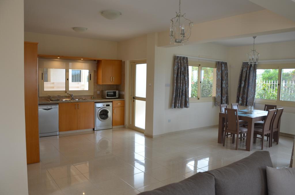 Anthorina Villa 3 โปรทาราส ภายนอก รูปภาพ